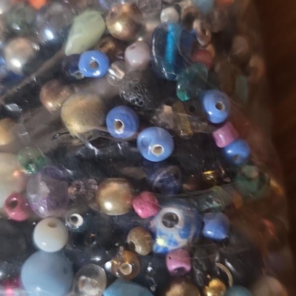Mixed Bead Collection - Picture 11 of 11